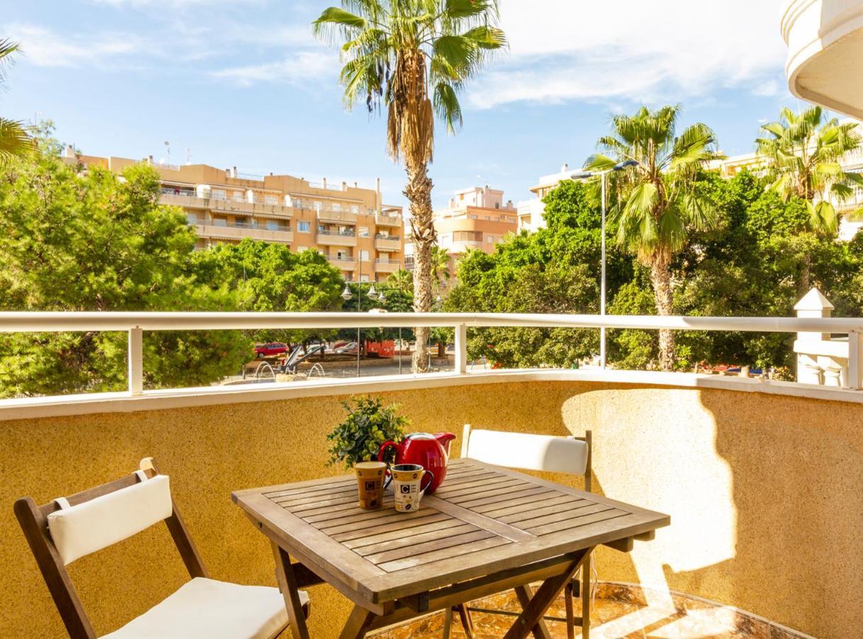 Apartamento Pink Sweet Home Torrevieja Eksteriør billede