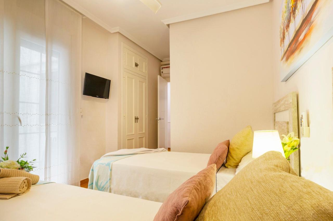 Apartamento Pink Sweet Home Torrevieja Eksteriør billede