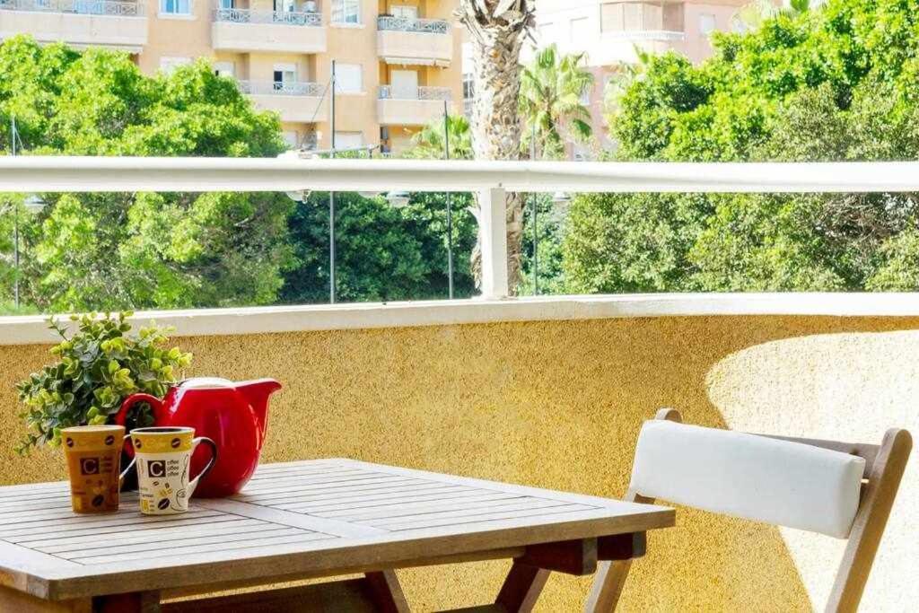 Apartamento Pink Sweet Home Torrevieja Eksteriør billede