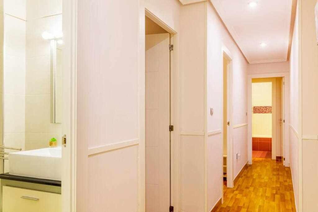 Apartamento Pink Sweet Home Torrevieja Eksteriør billede