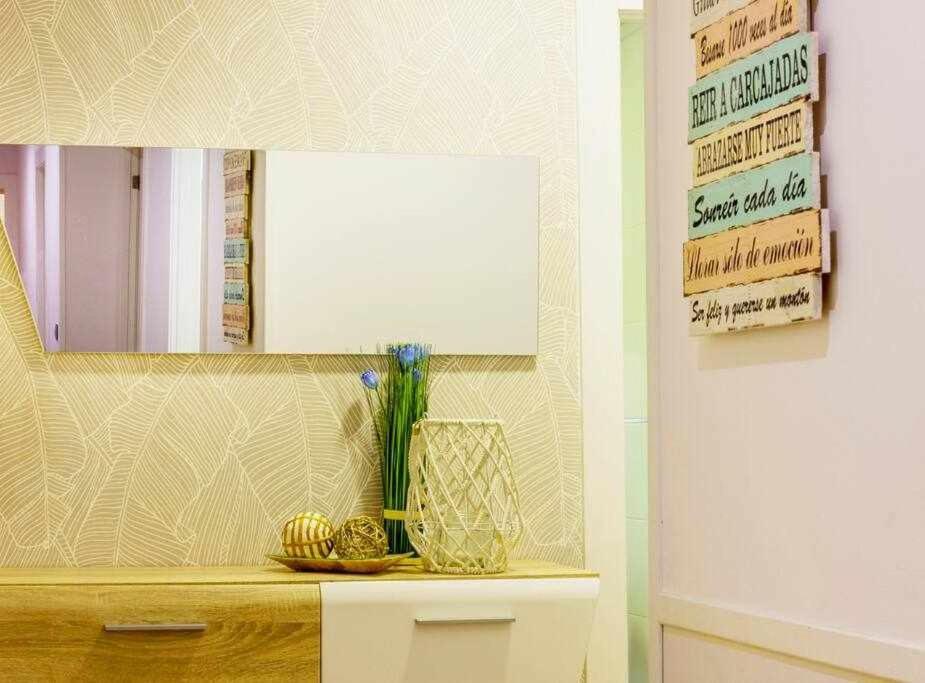 Apartamento Pink Sweet Home Torrevieja Eksteriør billede